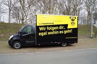 Kofferaufbau in Borussia Dortmund Farb...